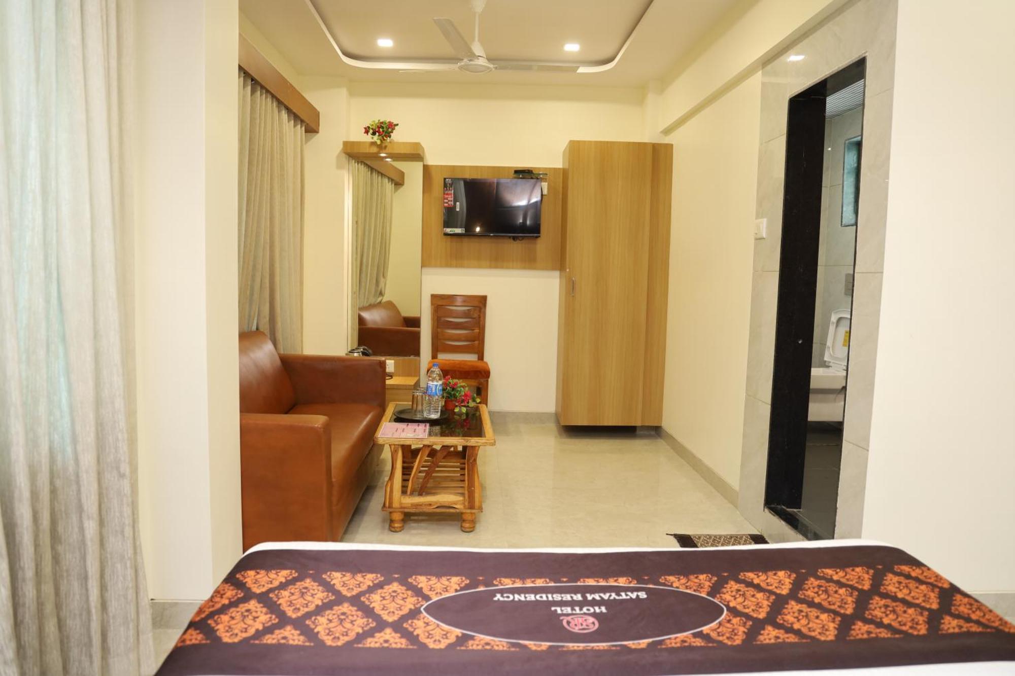 Hotel Satyam Residency Navi Mumbai Exterior photo